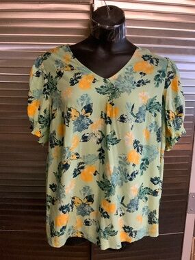 D &. Company blouse